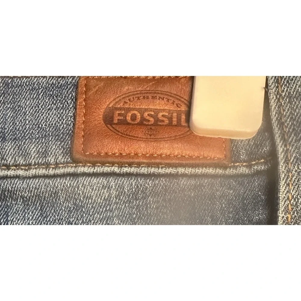 Vintage Fossil Denim Shorts Women's Size 27 Blue Denim Y2K Distressed 5 Pockets